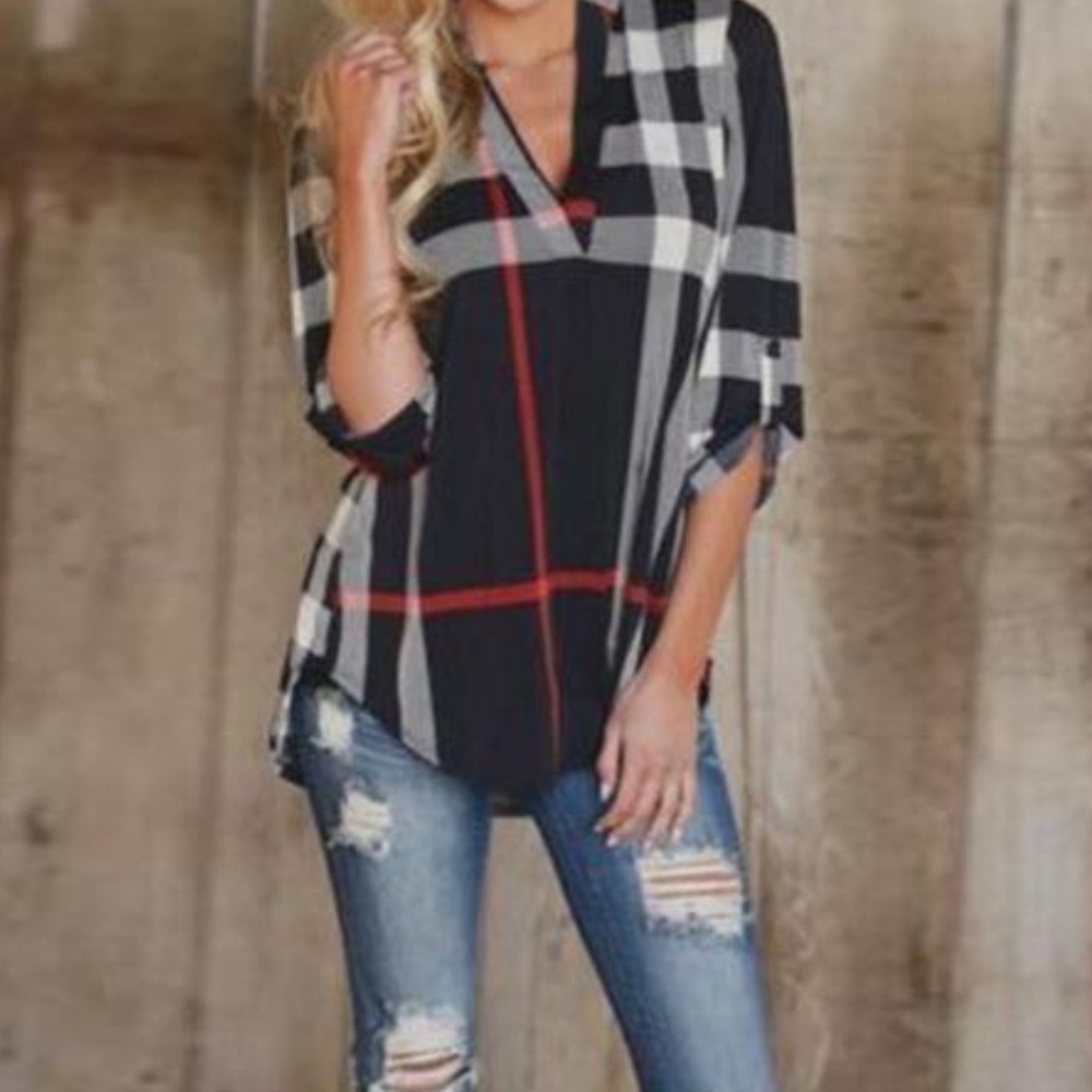 ✨LAST ONE ✨Black Plaid rolled sleeves tunic - Picture 2 of 7